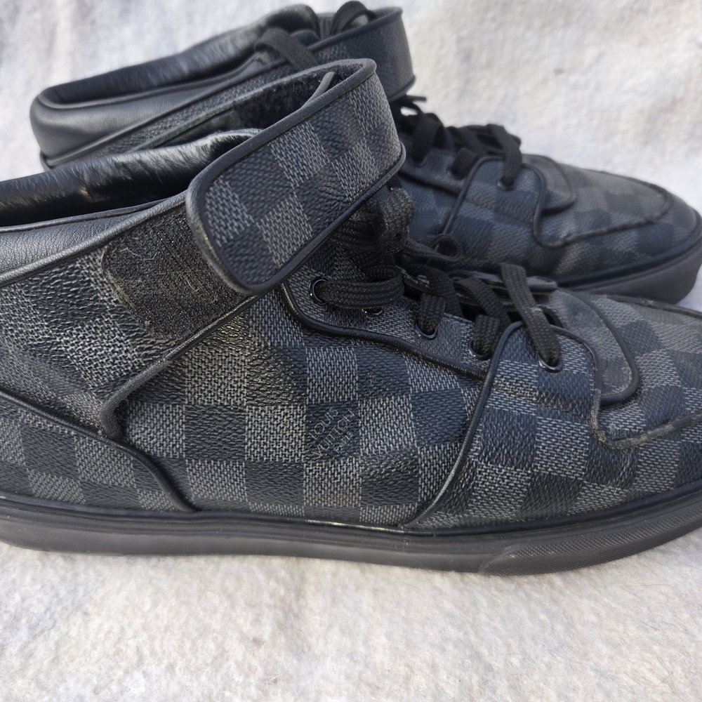 Stylish Black Checkered Men's Shoes